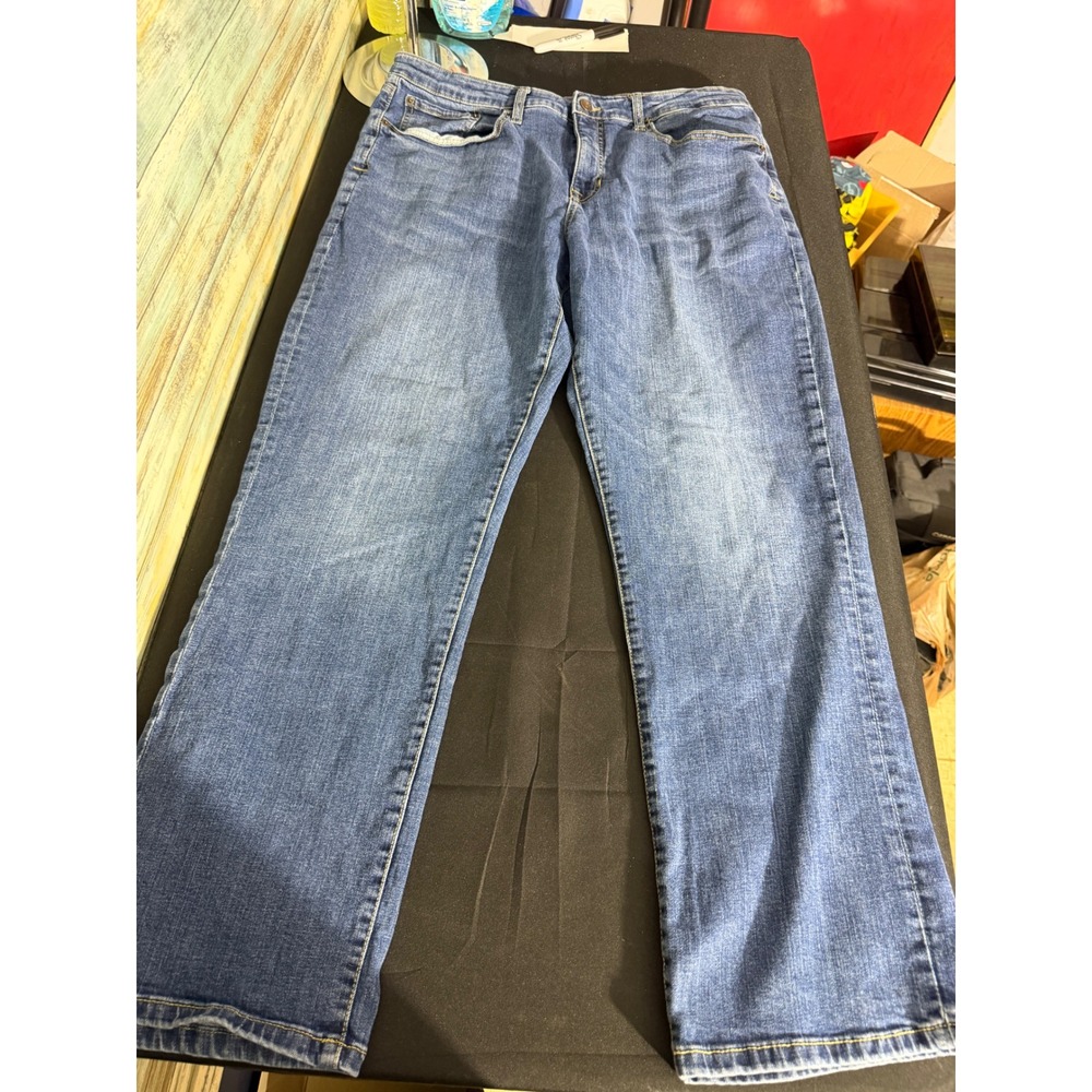 Izod Relaxed Fit Jeans 33 Blue Excellent Medium Wash Straight Leg Denim